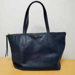 Fossil tote